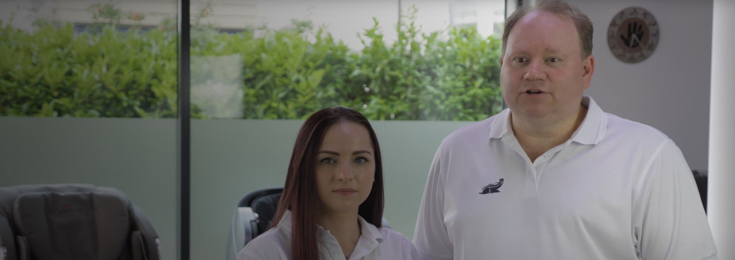 Советы экспертов в мире массажных кресел от Михаэля Родеске, Мануэлы Раду и Марко Либи